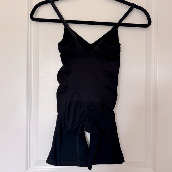 NWT Shaperx Seamless Black Boy Short Small/Medium Bodysuit Style 5218 - Picture 7 of 7